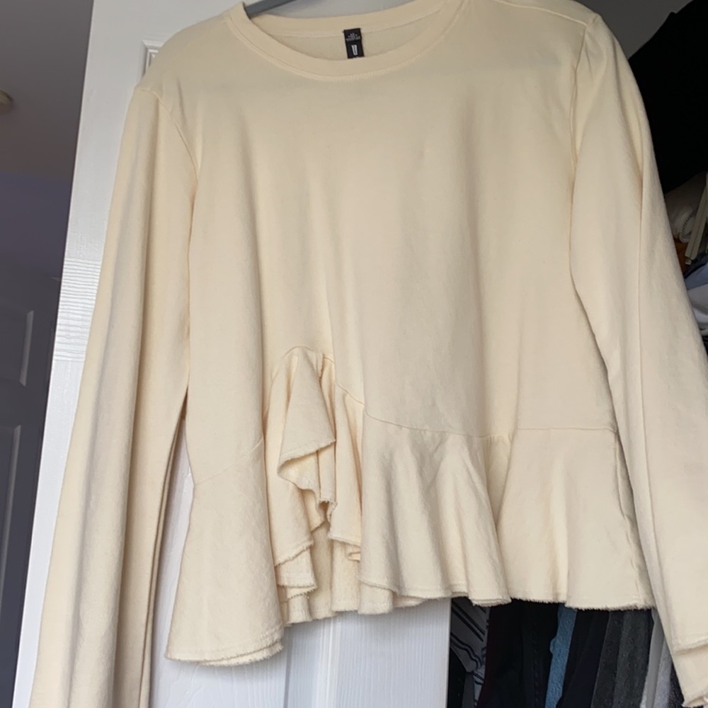 Sweater/ long sleeve top